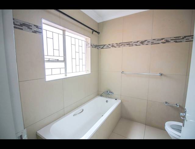 3 BEDROOM TOWNHOUSE TO LET IN NEW REDRUTH